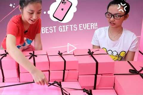 MYSTERY LATE BIRTHDAY GIFTS IN THE PINK BOX PRANK TO AUREA | Aurea & Alexa