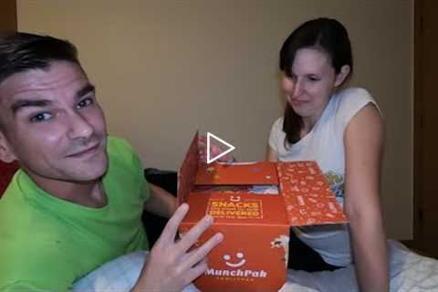 #MunchPak FamilyPak Unboxing! (First Reaction)