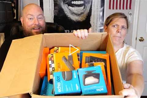 We Bought an Amazon ELECTRONICS MYSTERY BOX of Amazon Returns - Pallet Unboxing