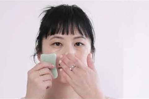 Learn Facial Gua Sha from a Chinese Medical skincare professional